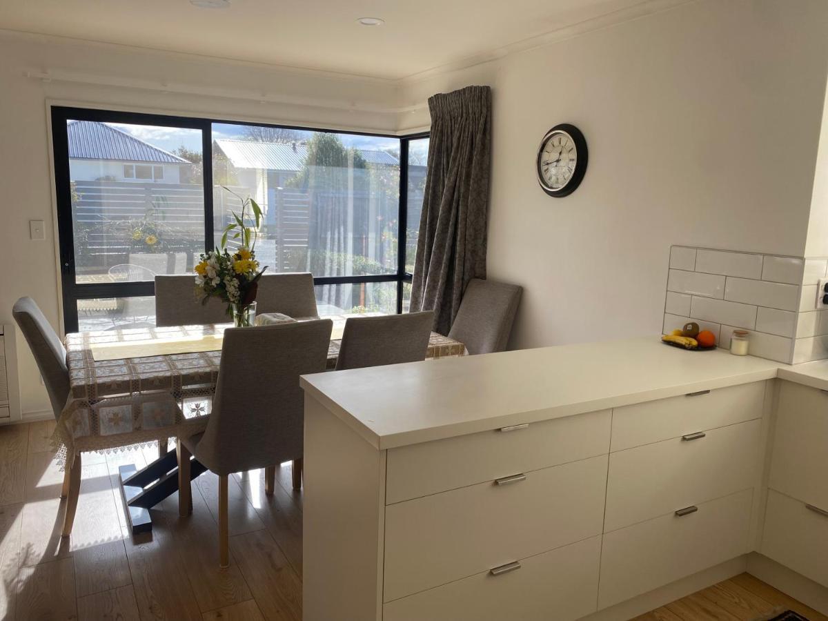 20A Chepstow Avenue, Chch Bed & Breakfast ไครสต์เชิร์ช ภายนอก รูปภาพ